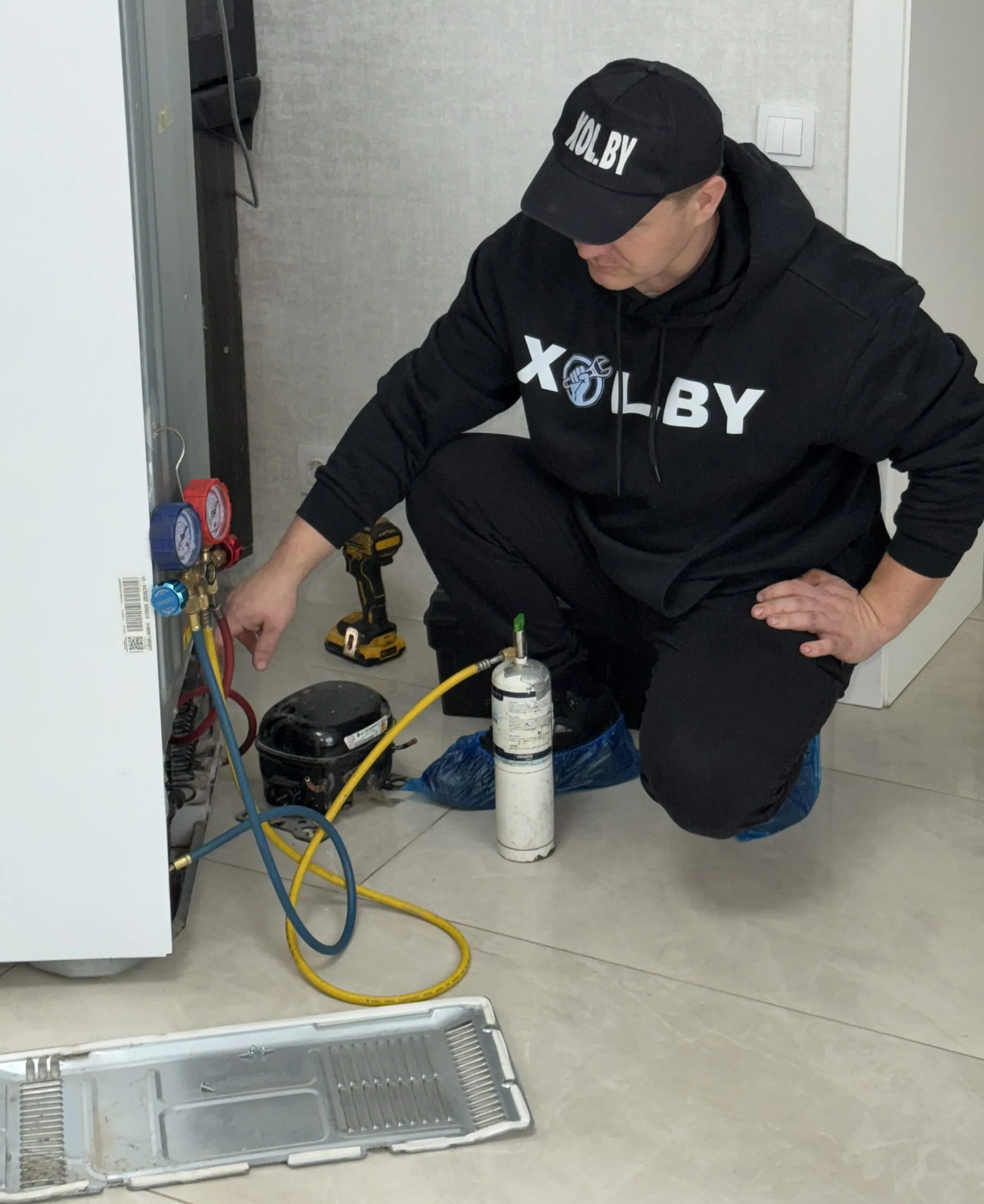 Мастер по ремонту холодильников